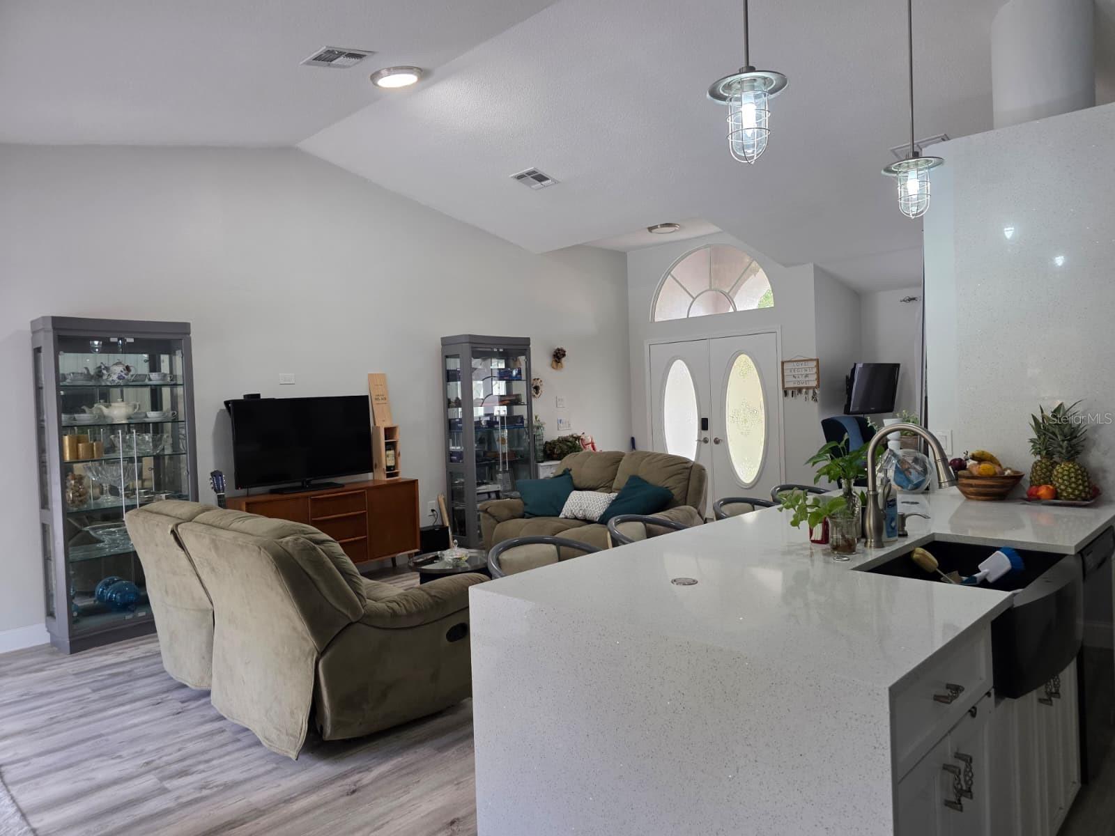 Kitchen/Livingroom