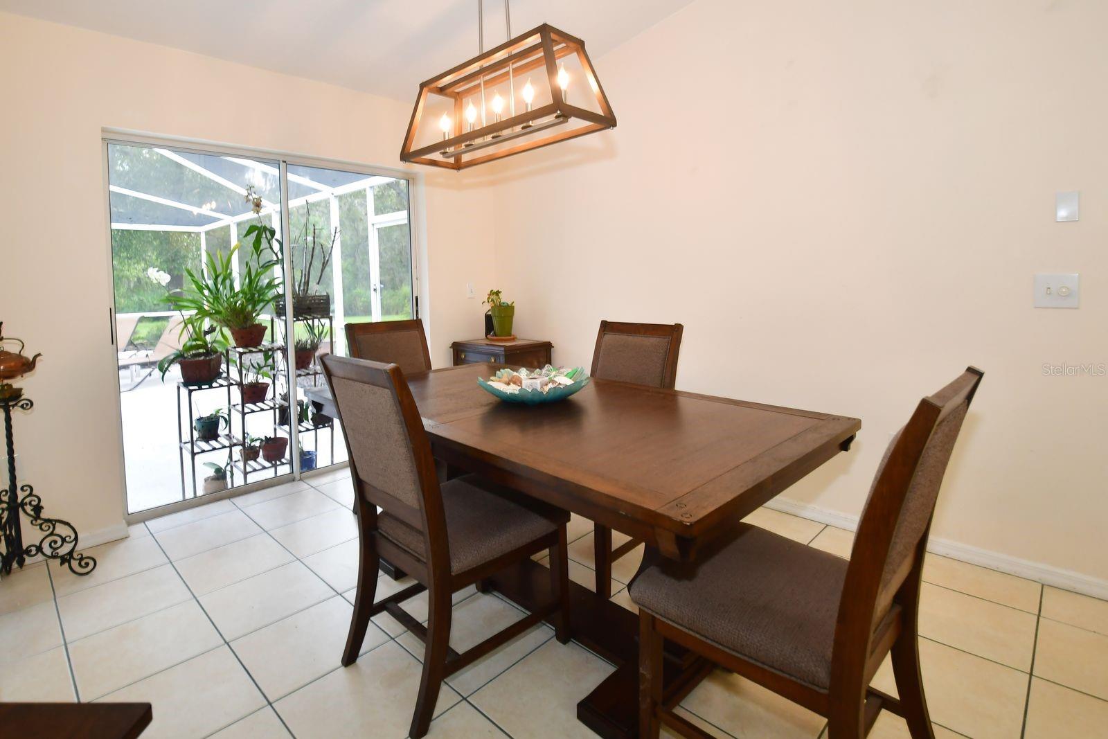 Spacious Dining Area