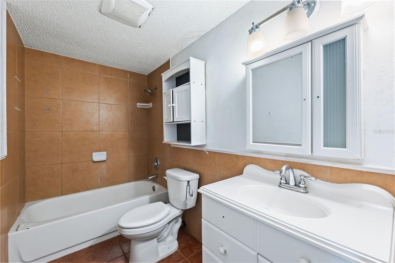 Guest bath!