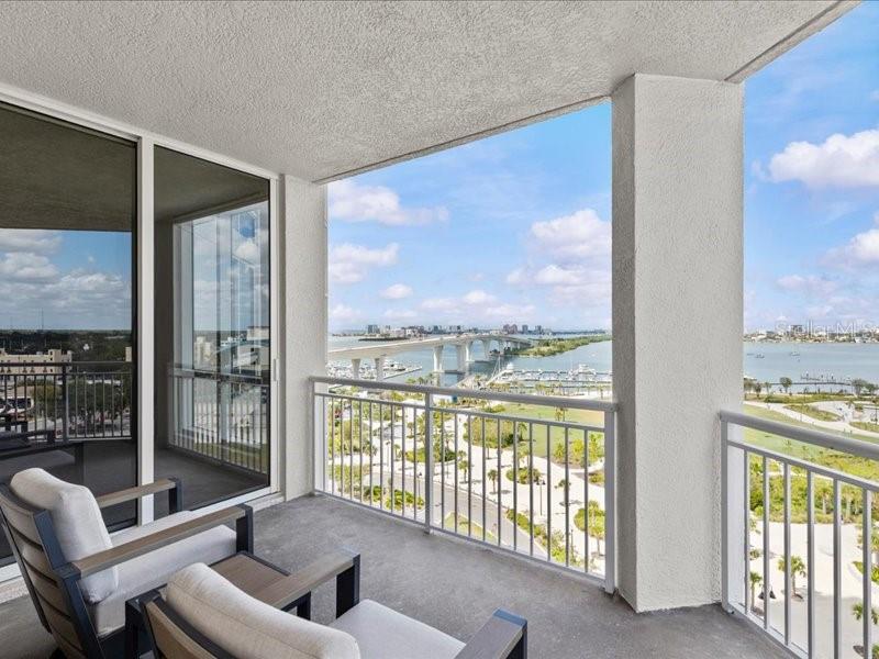 Private Balcony with Amazing Views!