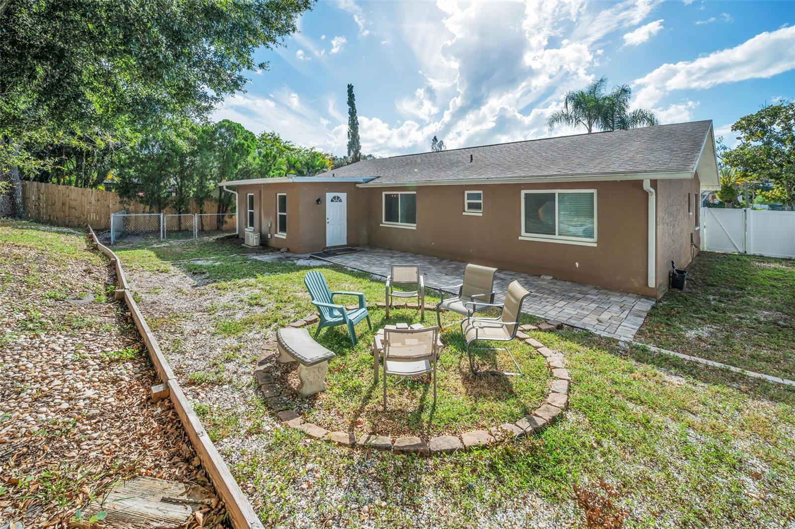 Backyard/Exterior Rear