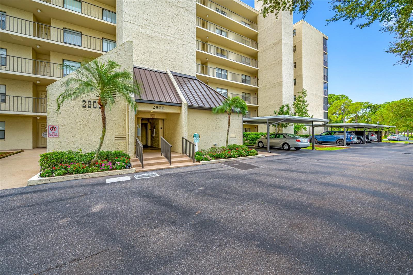2900 Building Cove Cay Village IV