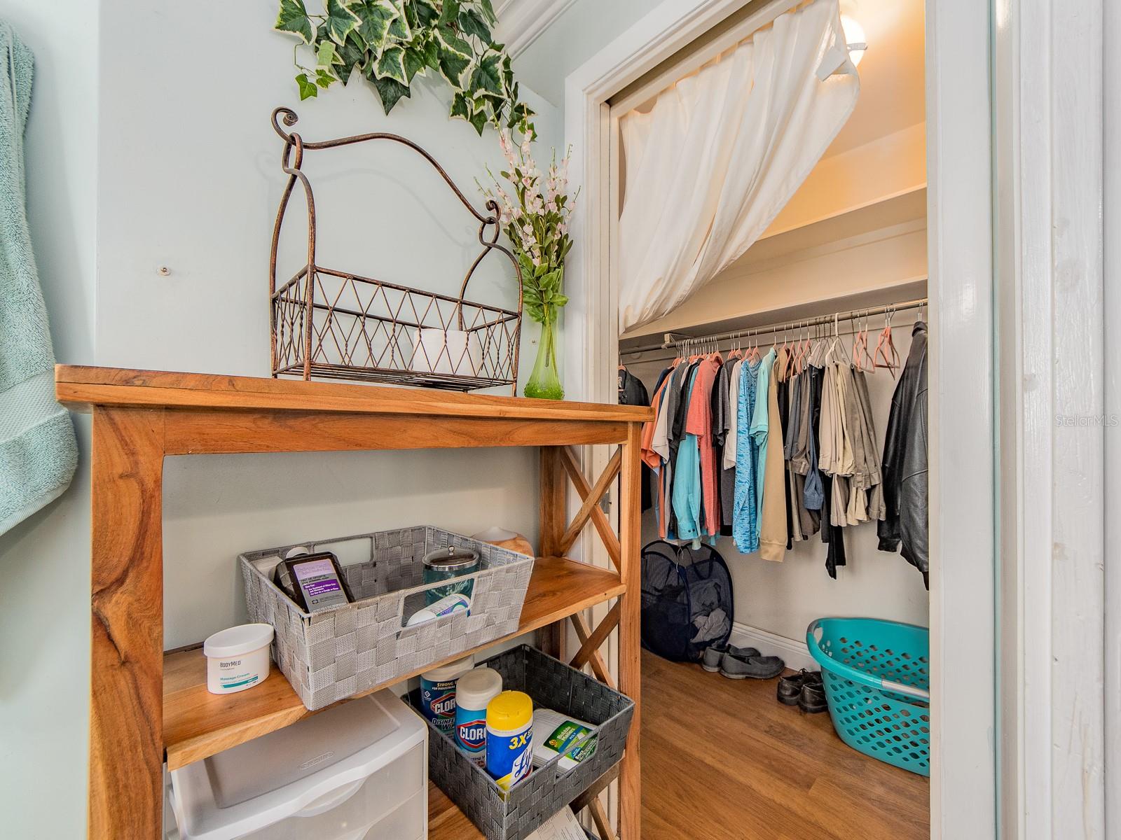 MASTER WALK IN CLOSET