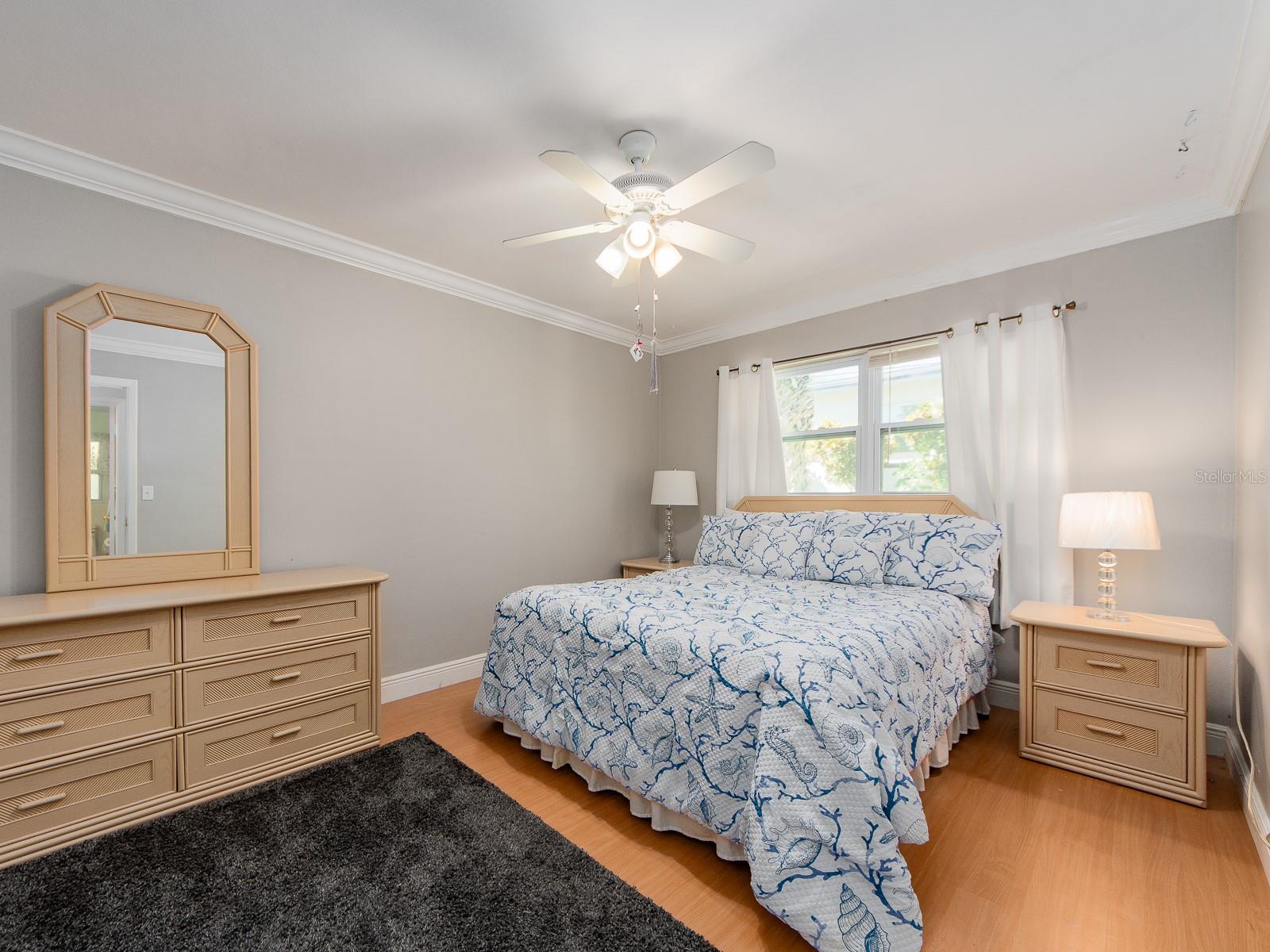 LARGE BEDROOM #2