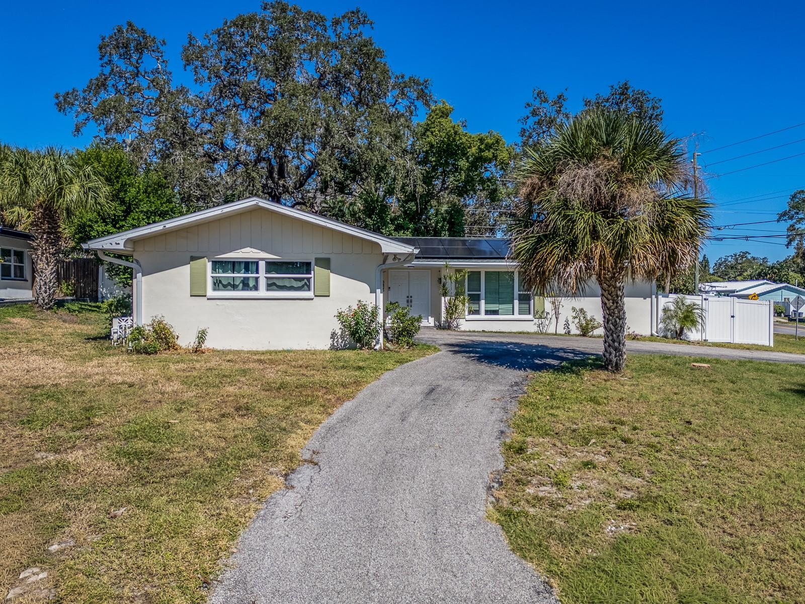 Welcome to 3425 High Bluff Dr, Largo, FL 33770