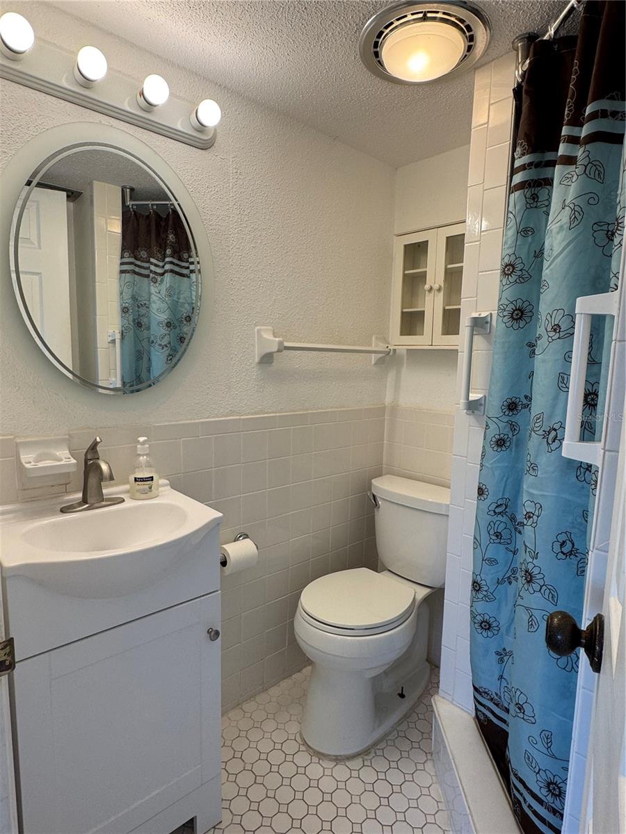 Primary Bedroom's Full Bath