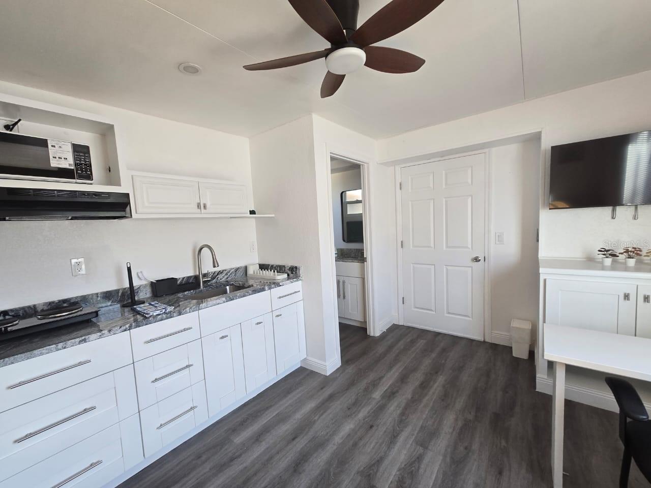 EFFICIENT 1    KITCHEN