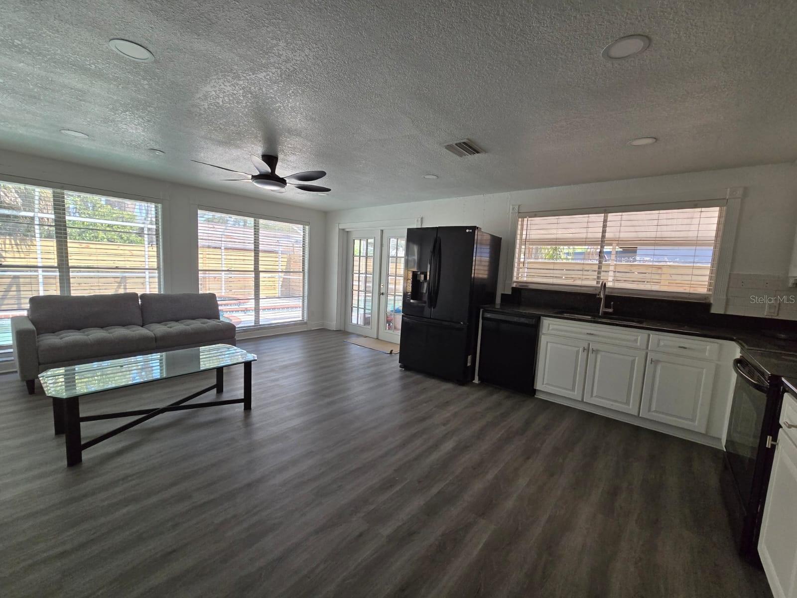 LIVING ROOM    KITCHEN