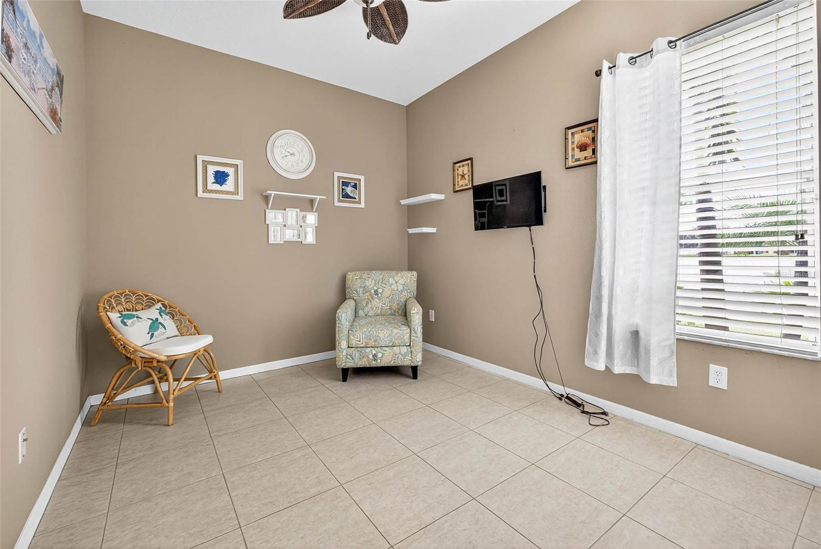 Separate 4th Bedroom by 3rd Bathroom