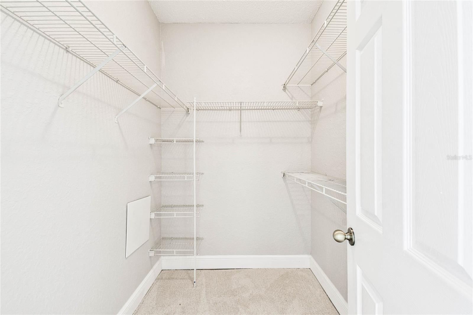 Walk in closet
