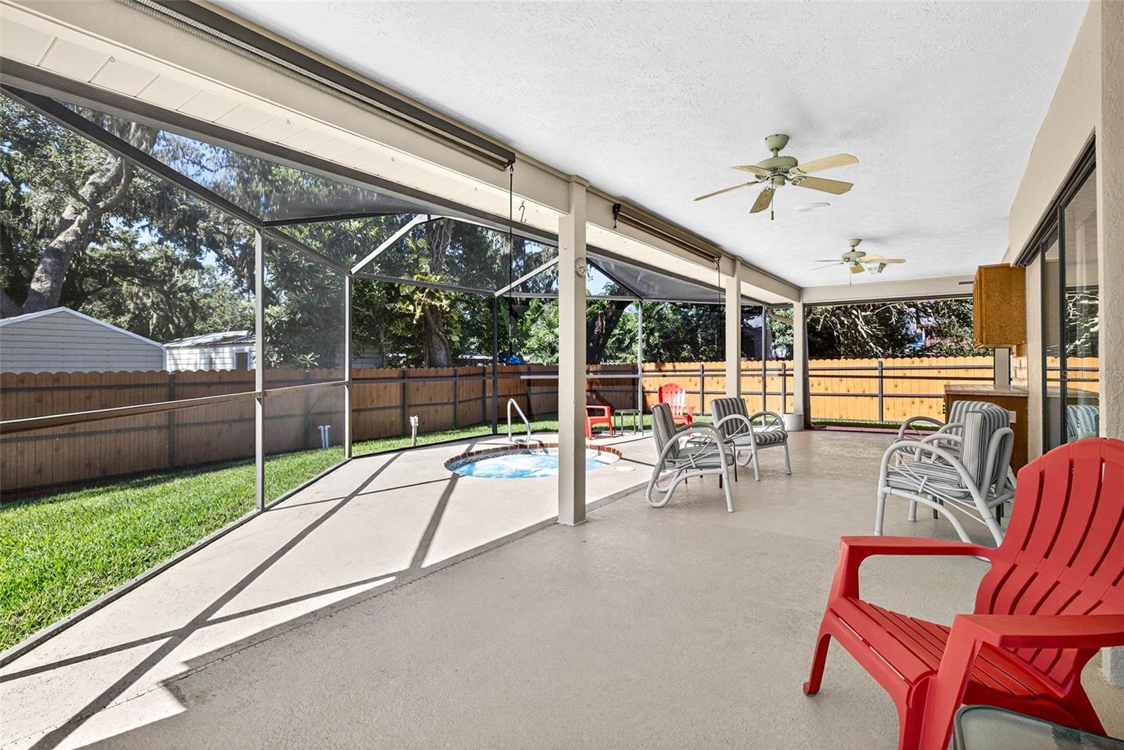 Screened lanai and spa