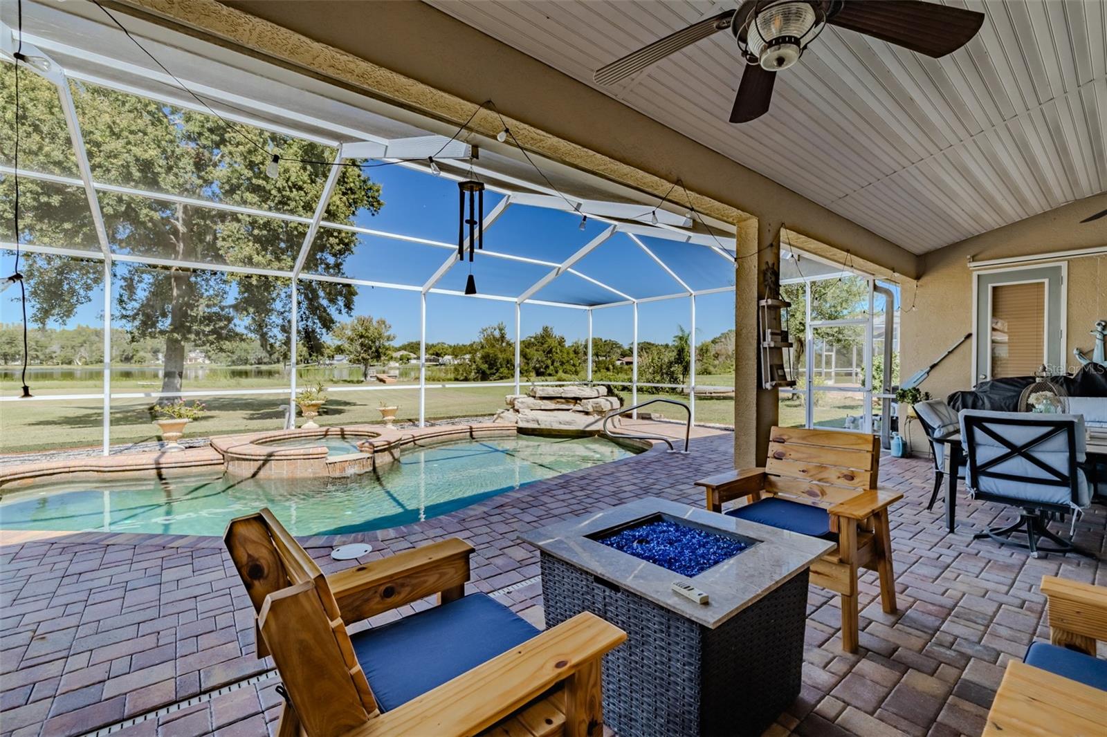 Pool & Spa, pavered, covered patio area for furniture!