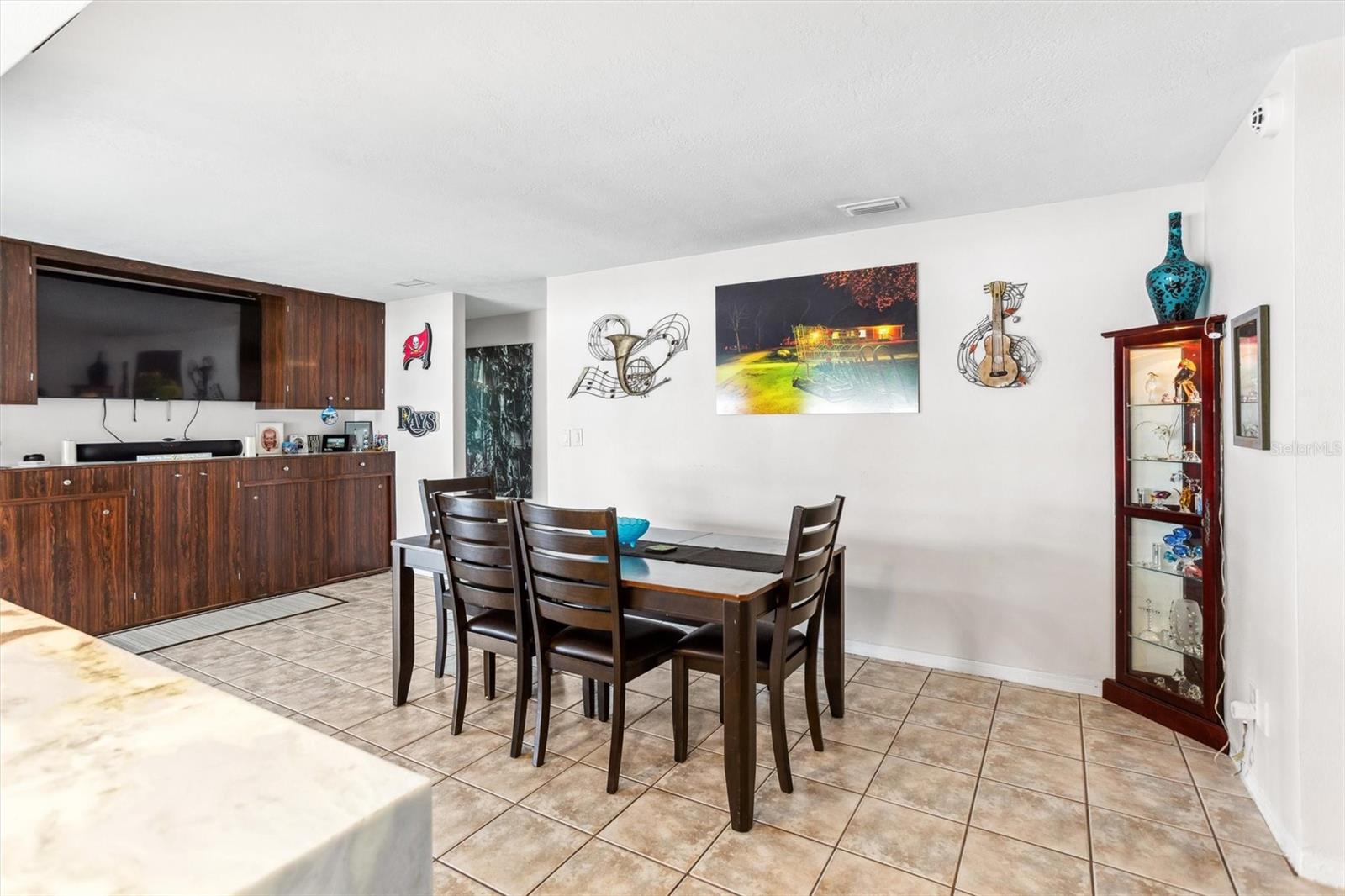 Formal dining room