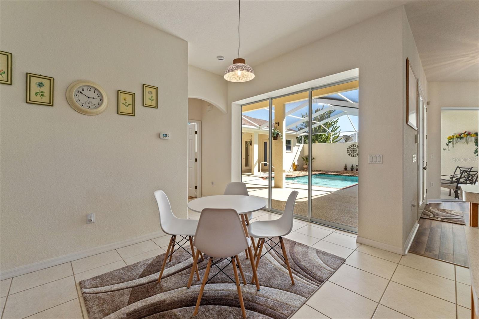 dining space in kitchen
