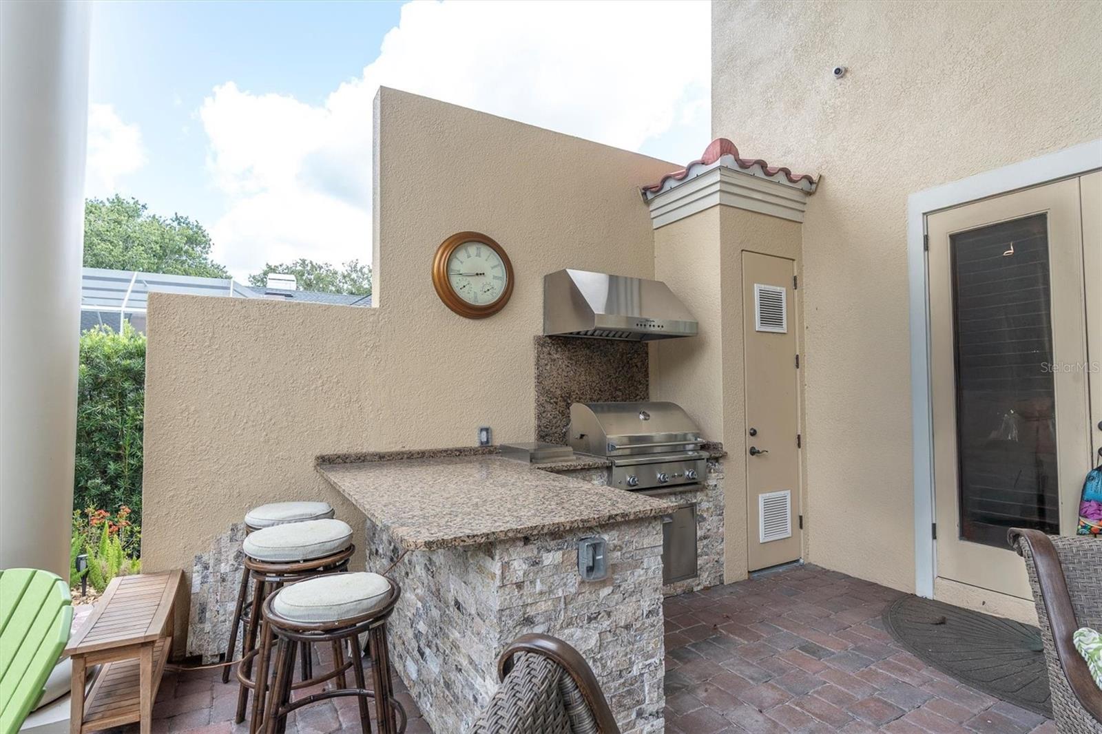 Outdoor Kitchen