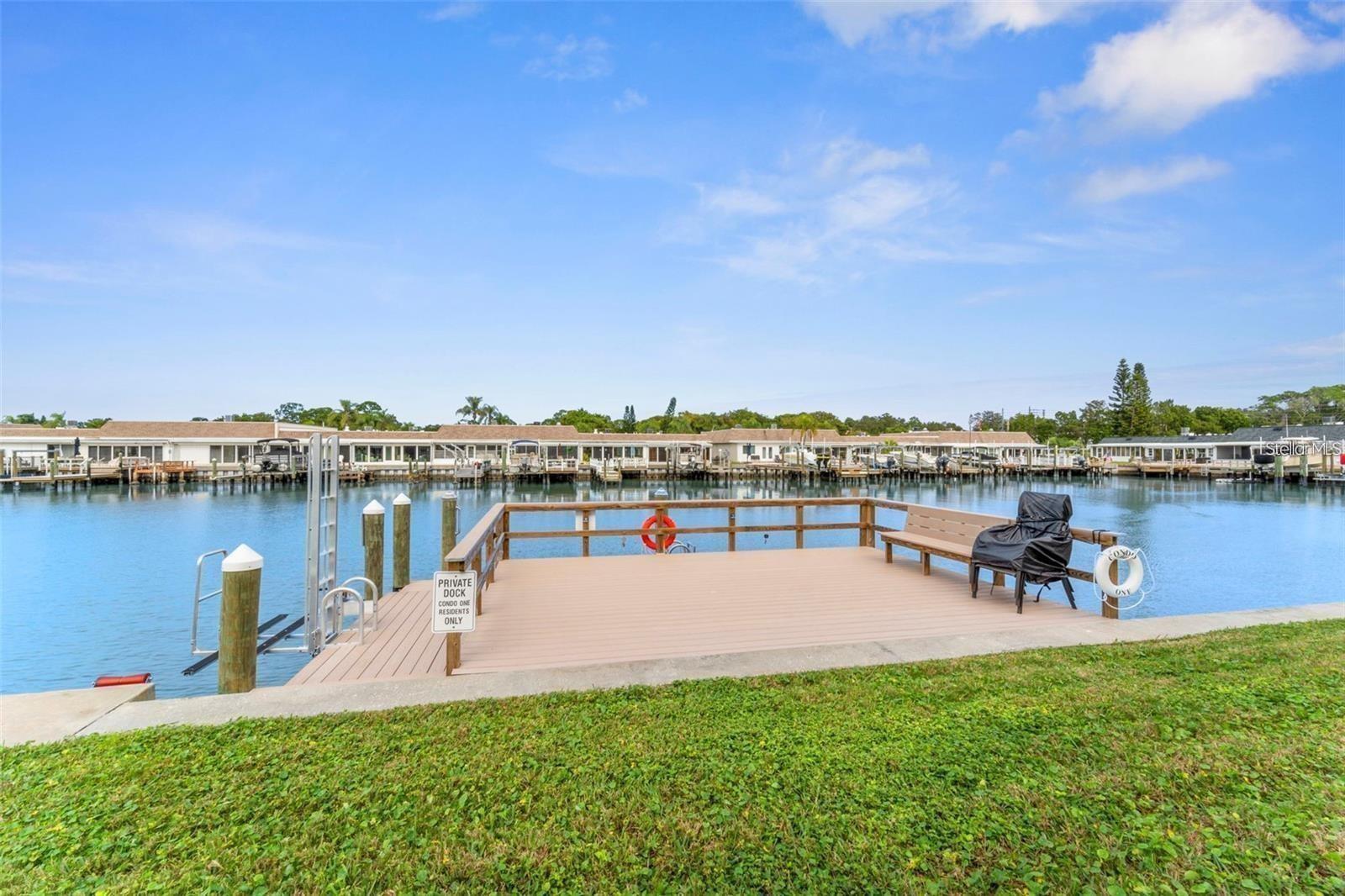 Private deck and Kayak launch for 1 Boca Ciega