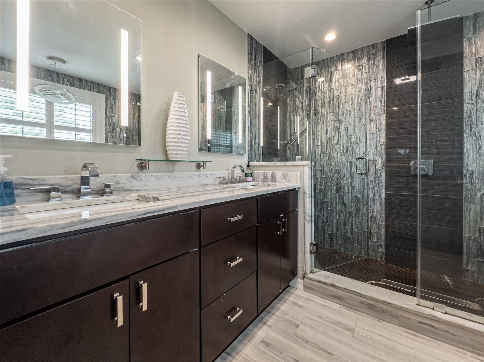 Dual Vanities