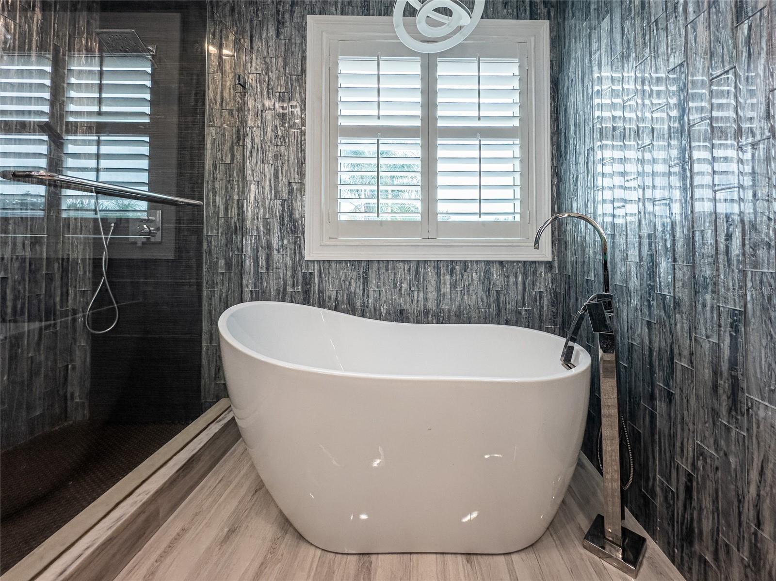 Slipper Tub