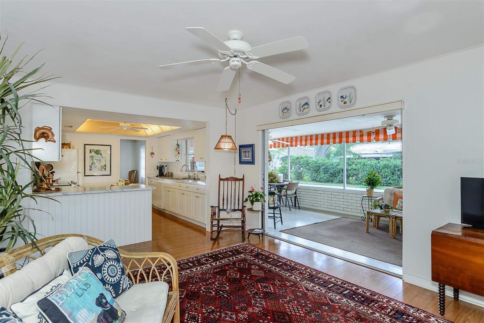Family Room adjoined to Kitchen