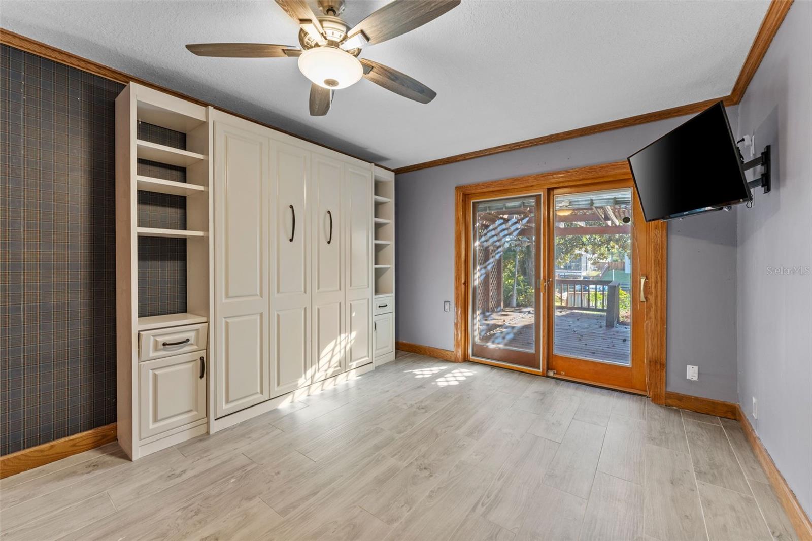 bedroom 4 with murphy bed