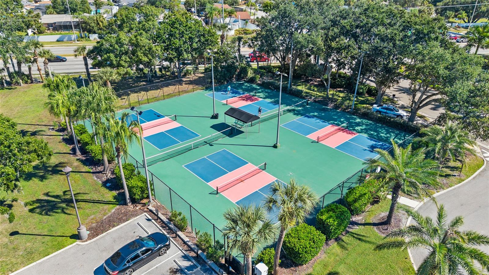 pickle ball courts