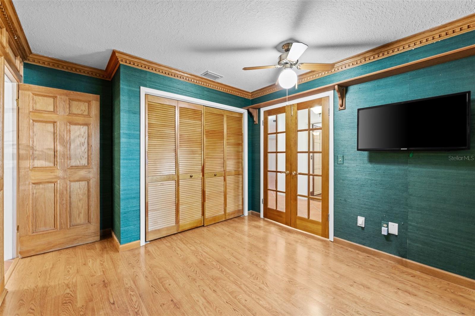 bedroom 2/office