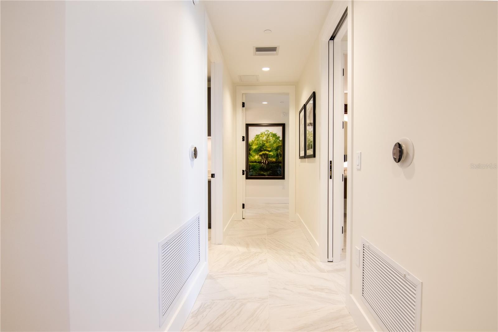 1303 Spacious 2052 Sq Ft Corner Unit