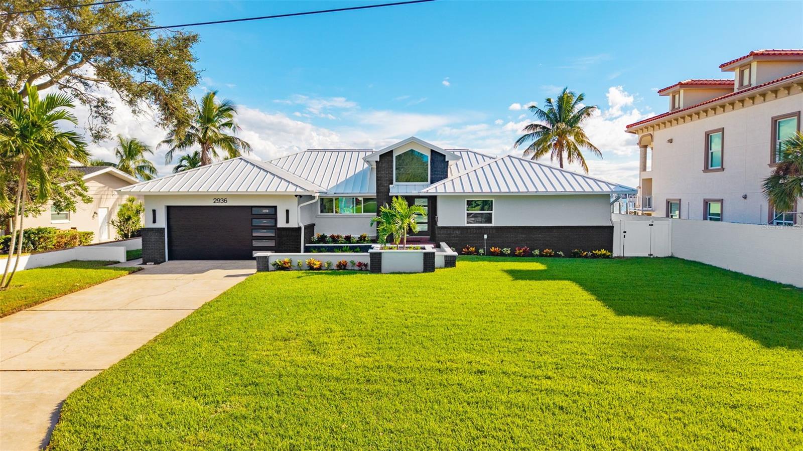 Welcome to 2936 68th Ave S in St. Petersburg