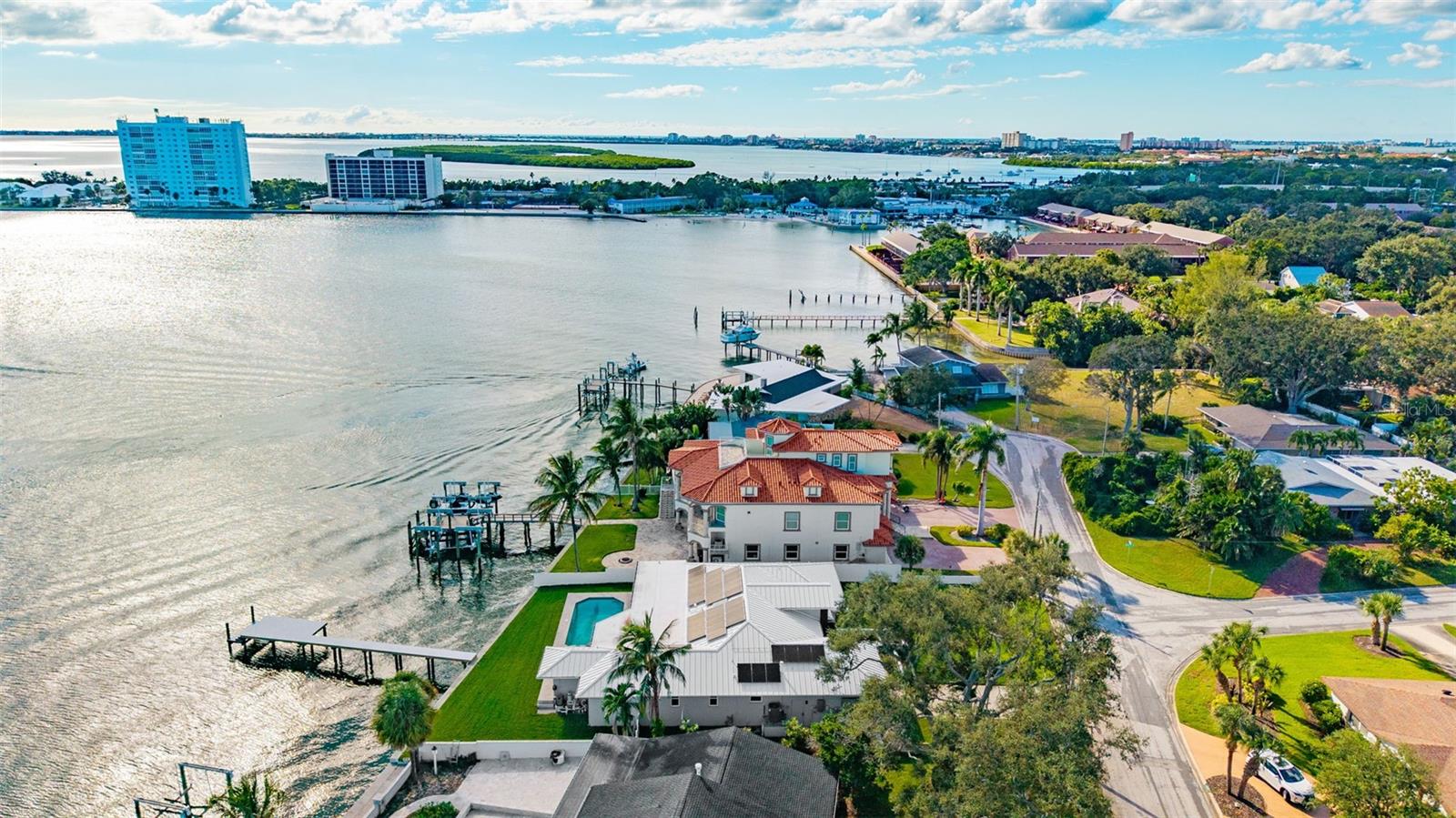 Perfectly located just minutes from Fort De Soto and award-winning beaches, with easy access to Sarasota/Bradenton and downtown St. Petersburg.