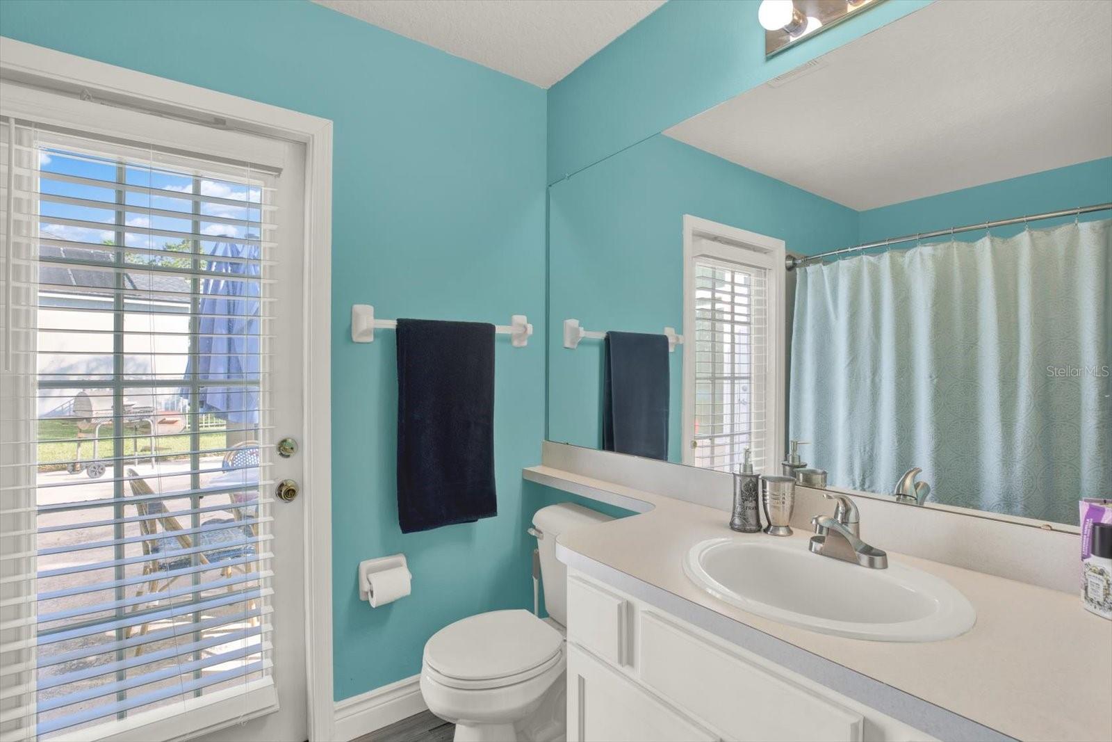 guest/inlaw bath with private entry