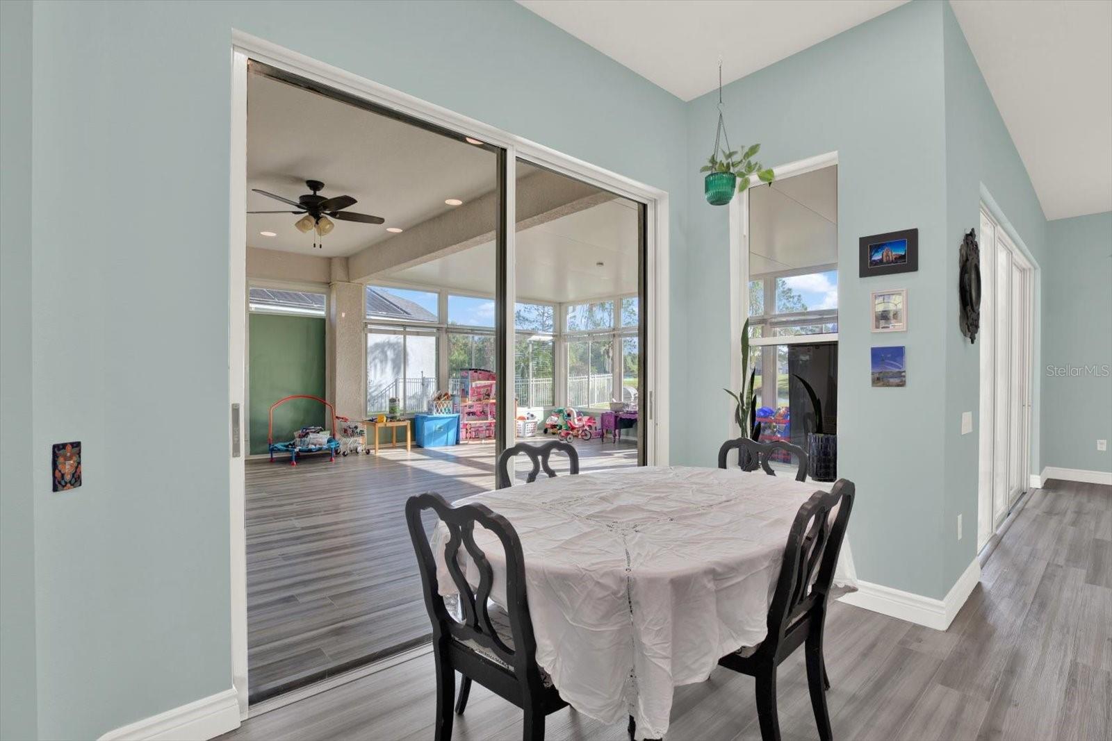 breakfast nook