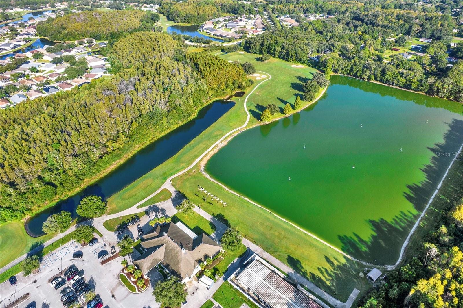 Lexington Oaks Golf Course, restaurant, driving range and hole 1.