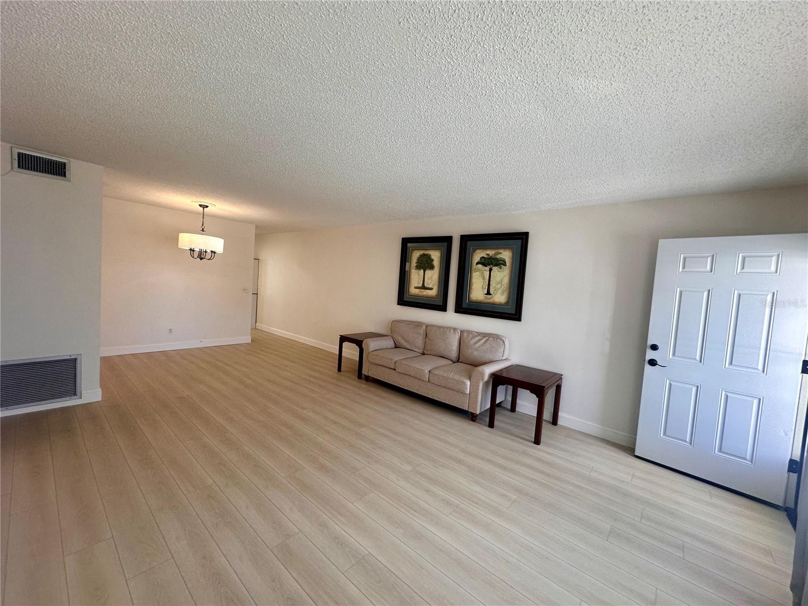 Living Room / Dining Room