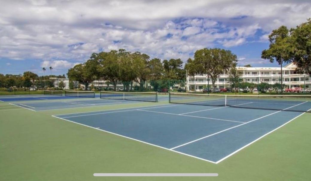 TENNIS/PICKLE BALL