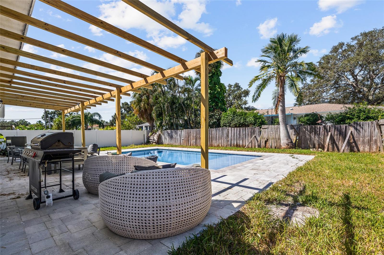 Backyard w/ Pergola