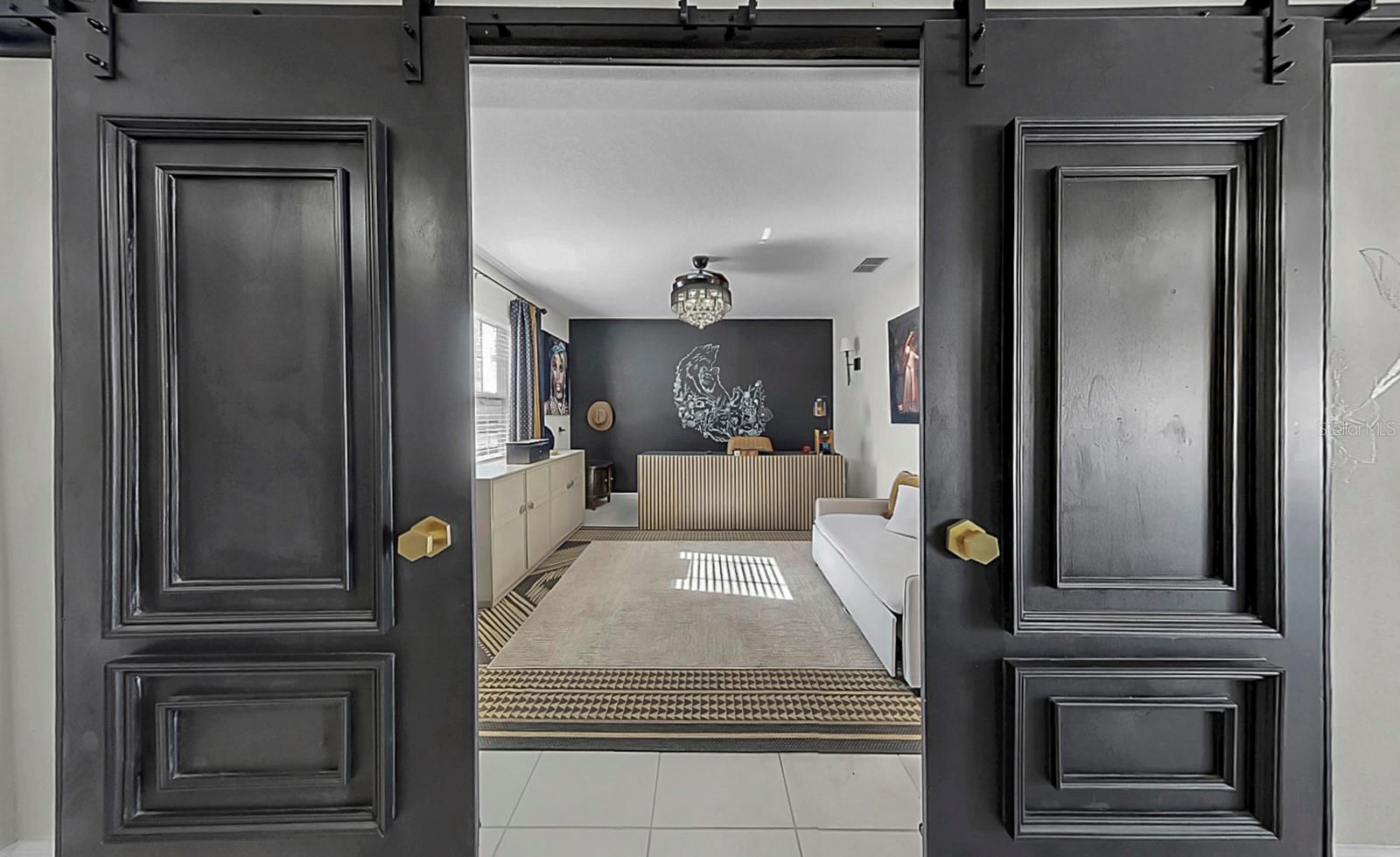 Front Office / Flex Room