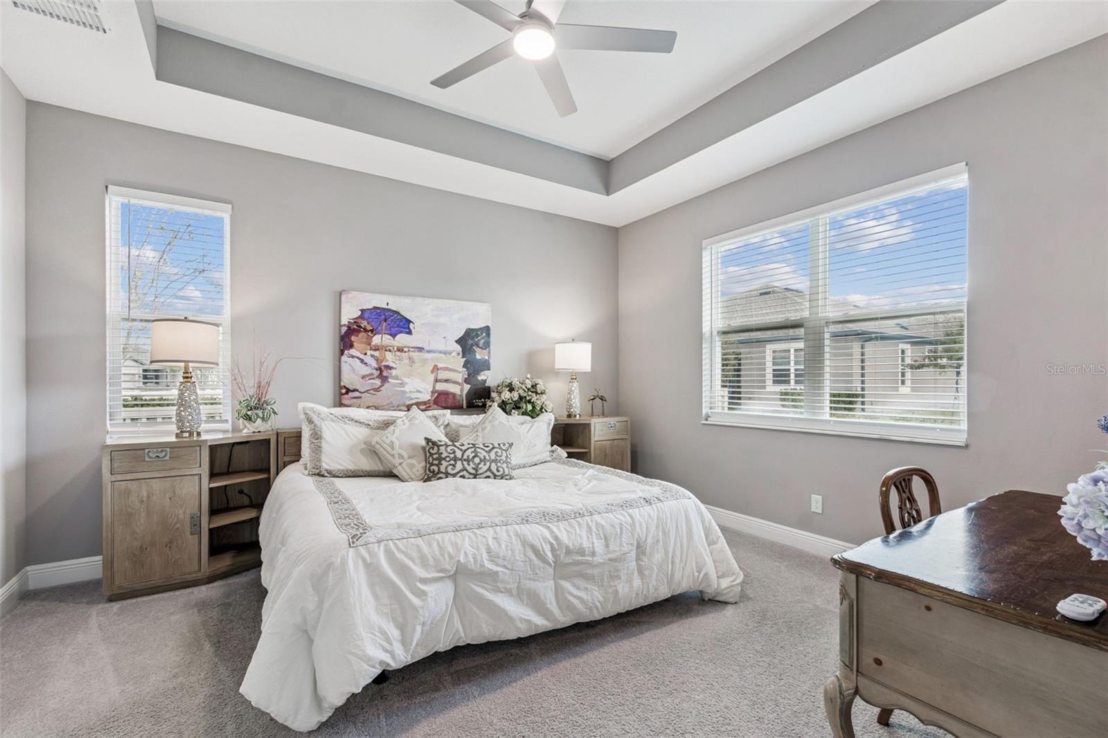 Owners Suite| tray ceiling and fan