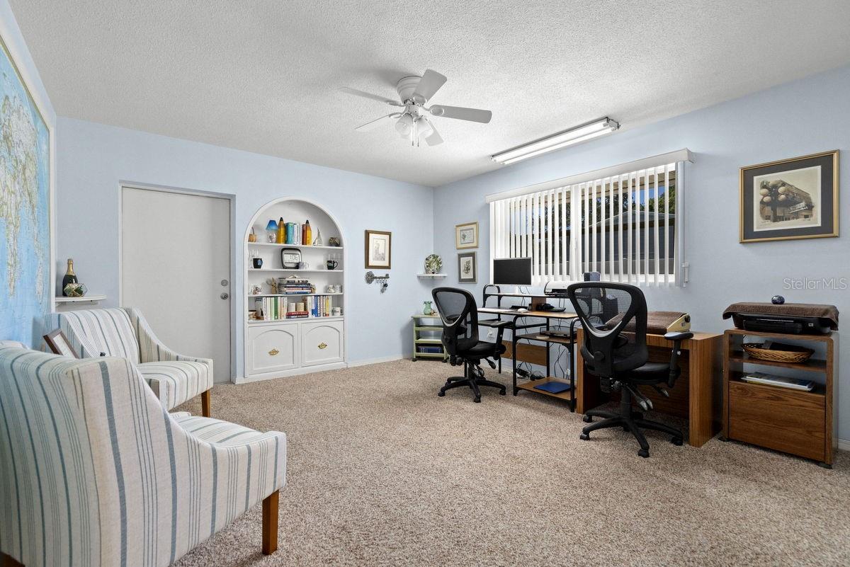 Office / 3rd Bedroom