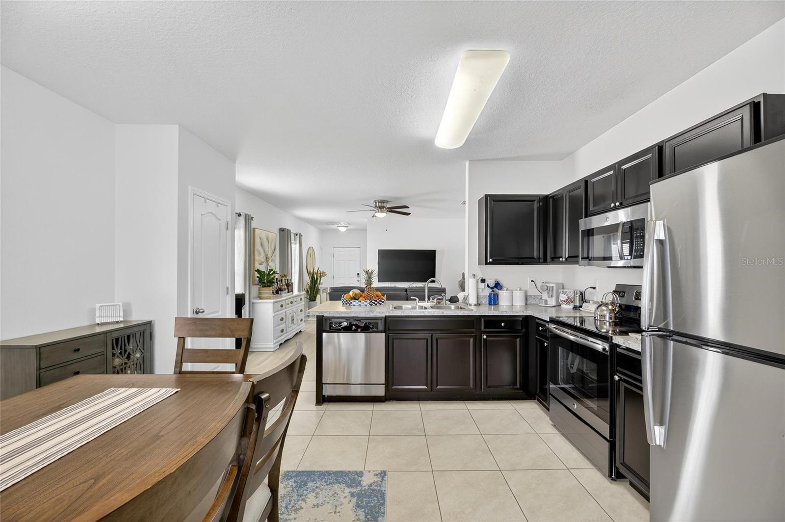Kitchen / Dining area
