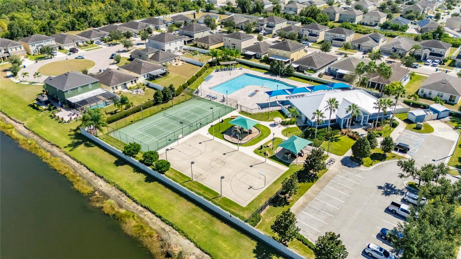 Aerial Community Amenities