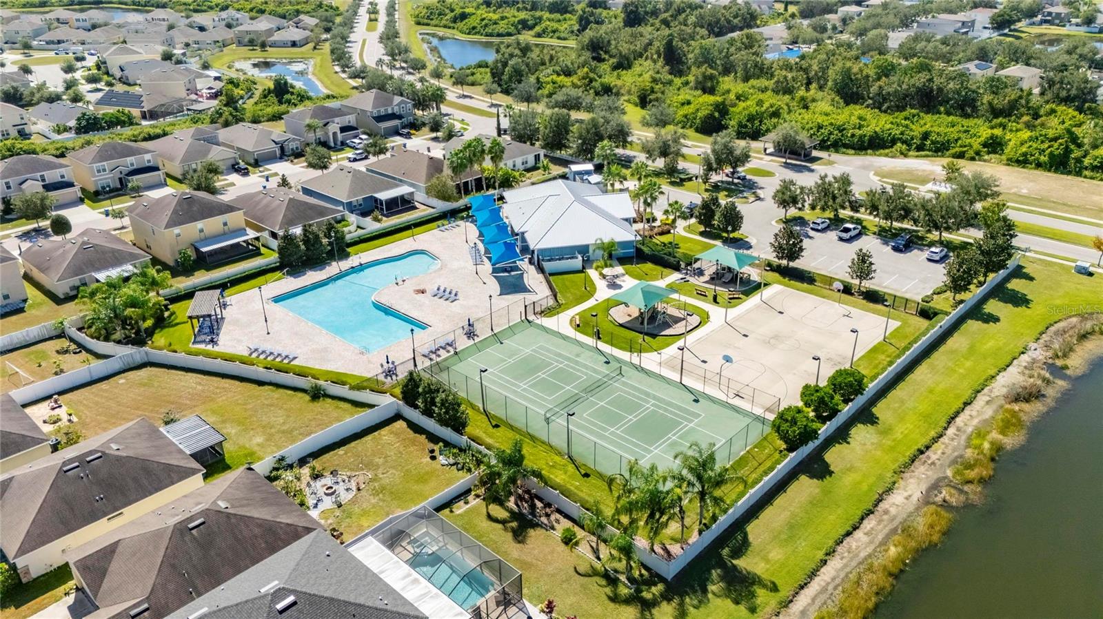 Aerial Community Amenities