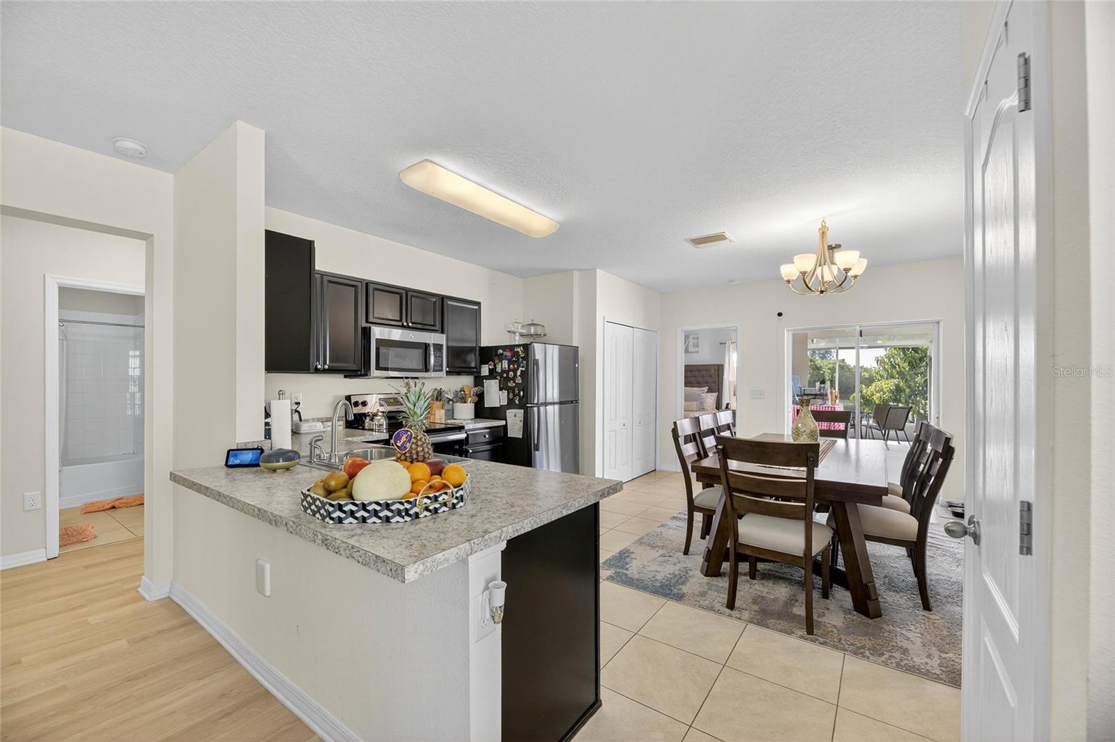Kitchen / Dining area