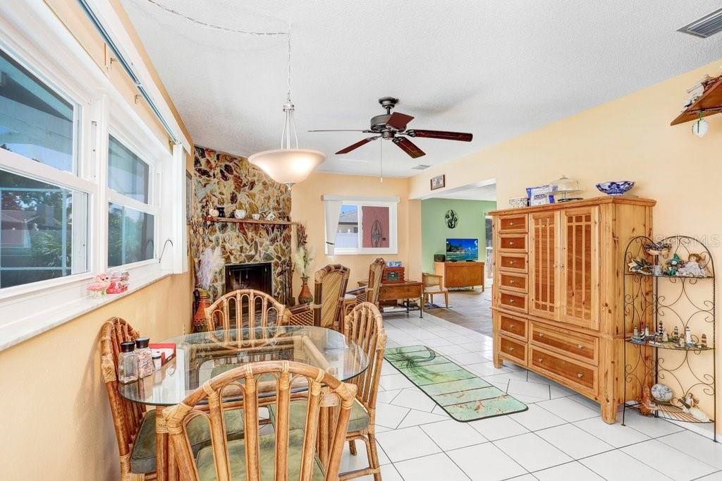 Dining/ family room