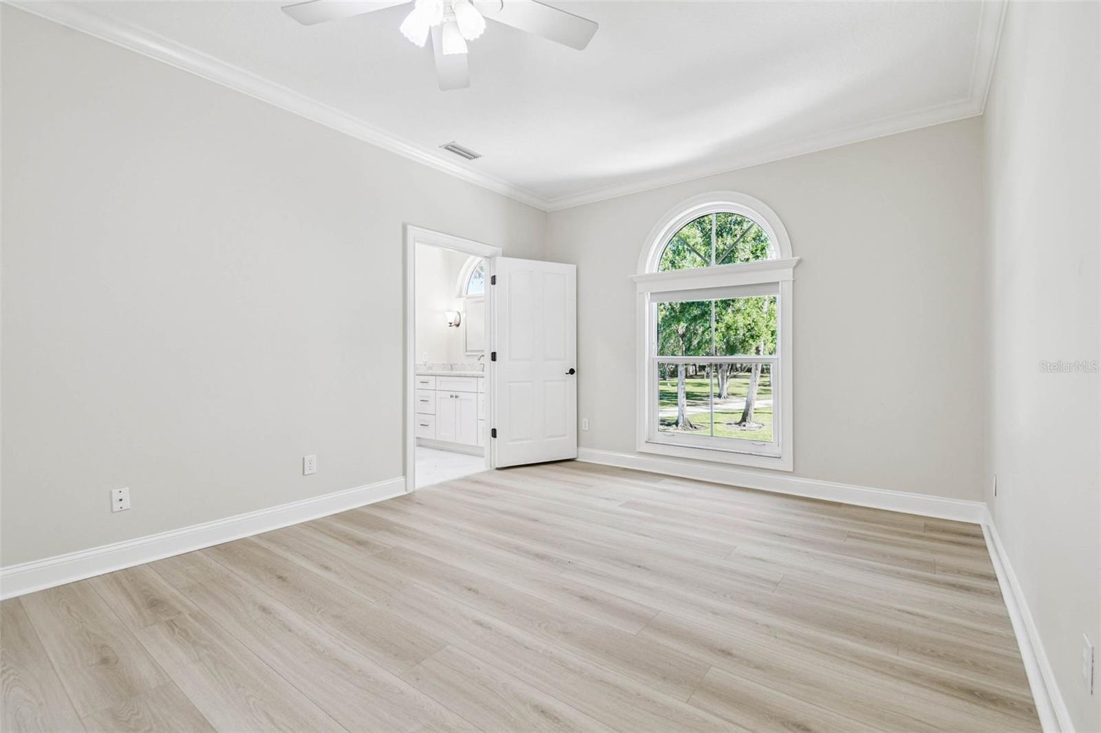 Secondary bedroom