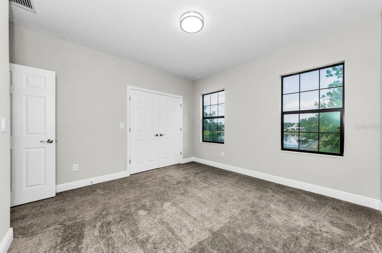 Bedroom upstairs 4