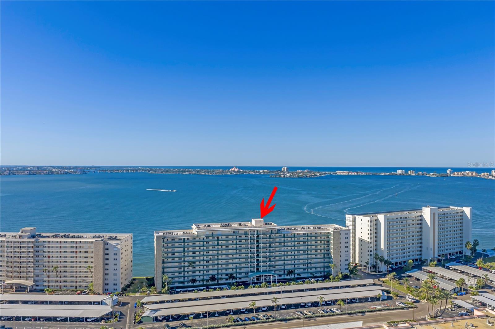 Windsor Buliding with the Historic Don CeSar Resort off in the distance directly across the bay