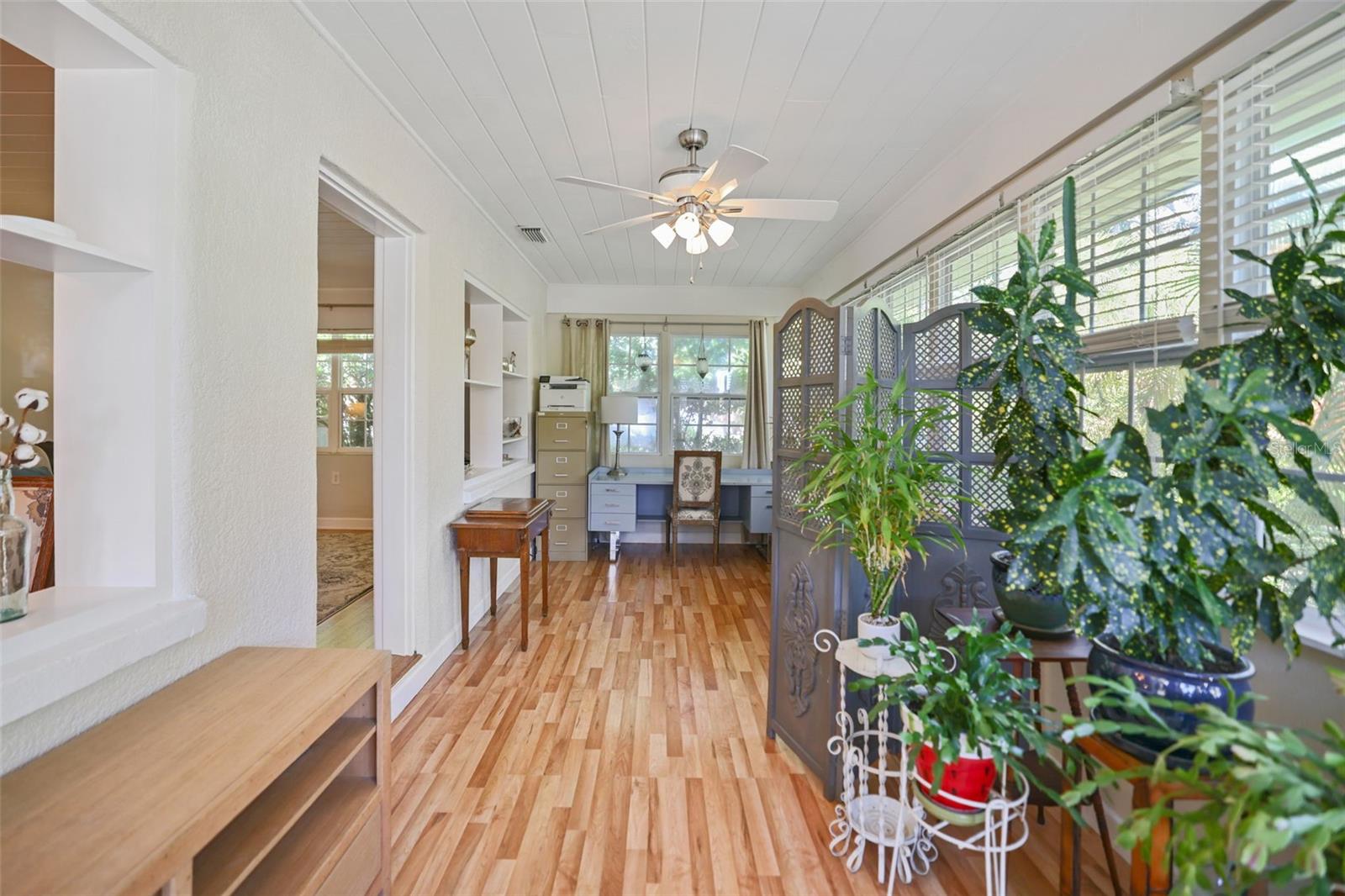 Sunroom/Office/Entryway