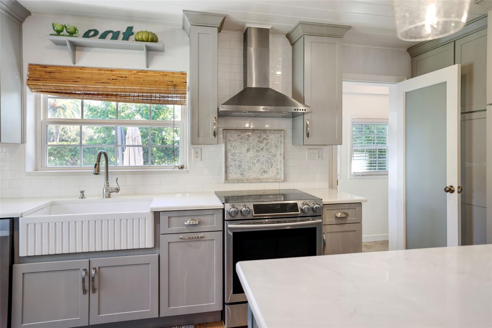 Custom Cabinets with farmhouse sink
