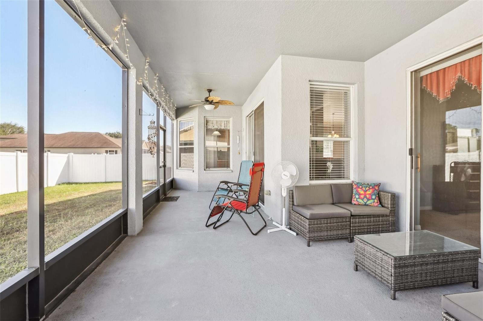 Extra Large Screened Lanai W/ Access from Primary Bedroom!