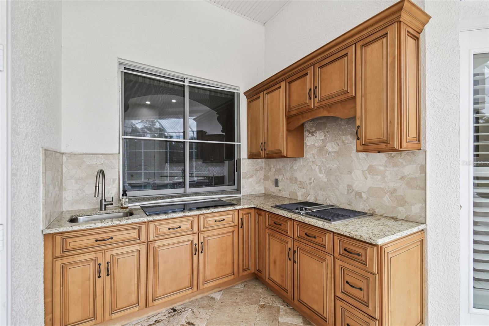 Outdoor Kitchen